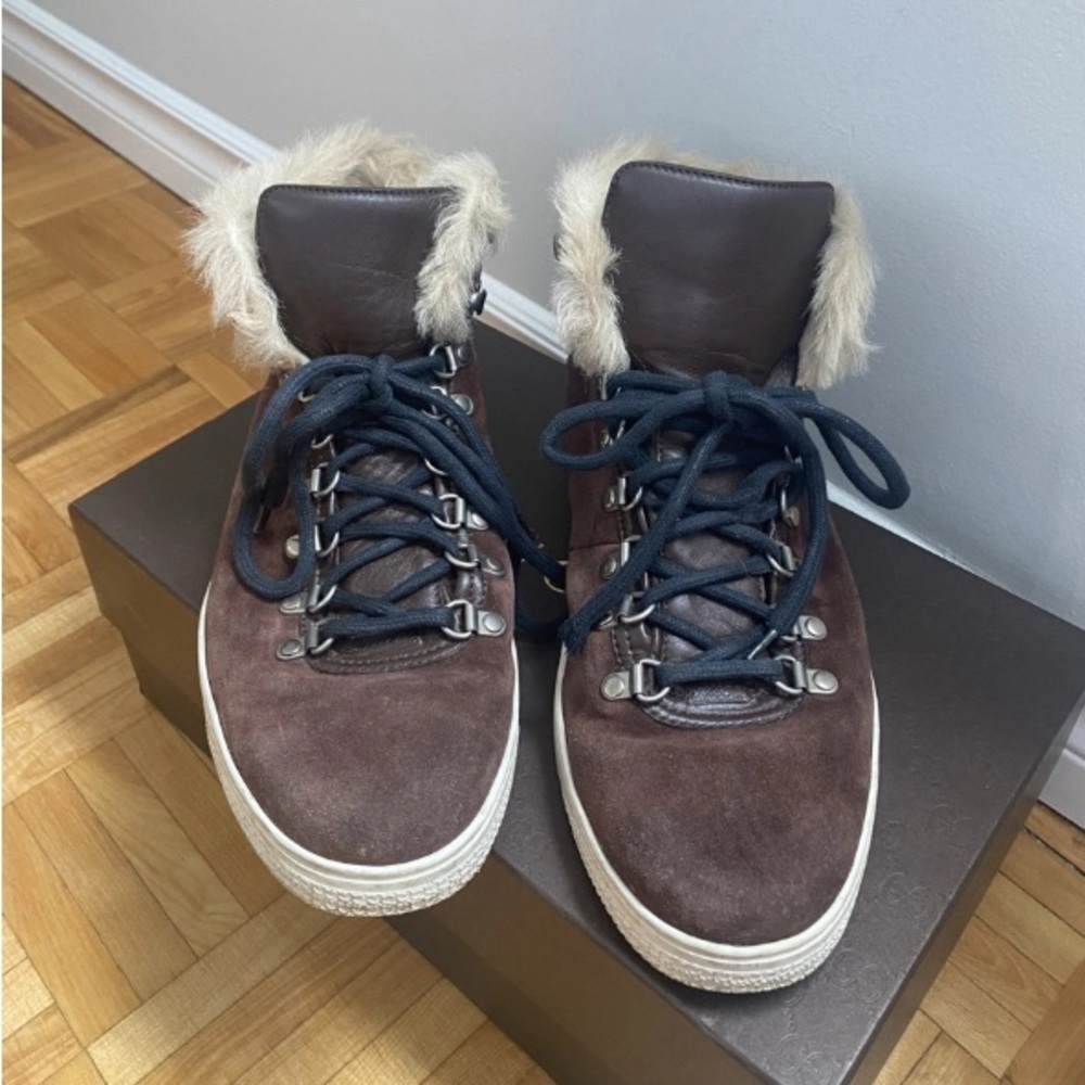 Boots size EU40